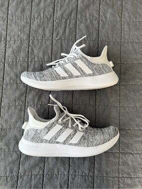 adidas Women’s Lightweight Knit Running Sneakers - White & Gray